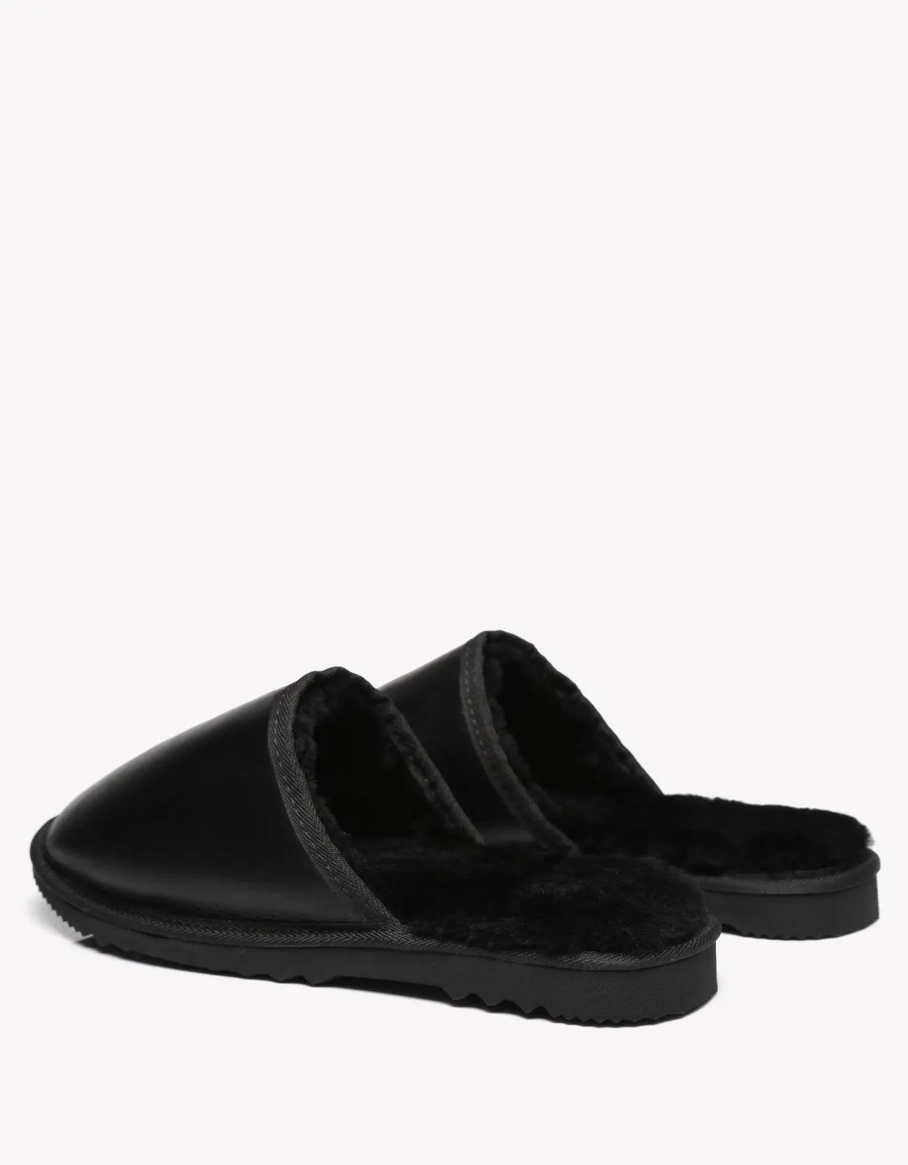 URBAN UGG® Scuff Mens